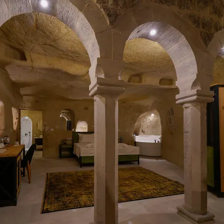 The Niche Cave גורמה