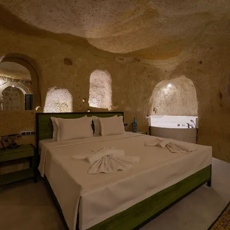 The Niche Cave