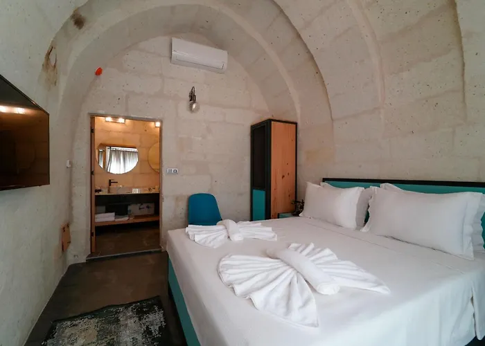 The Niche Cave Hotel *